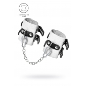 Бело-черные наручники с двумя ремешками и люверсами - Pecado - купить с доставкой в Рязани