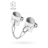 Белые мягкие кожаные наручники с люверсами - Pecado - купить с доставкой в Рязани