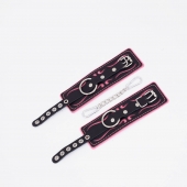 Черно-розовые кожаные наручники с розовой строчкой - Crazy Handmade - купить с доставкой в Рязани