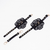 Черный фигурные оковы с золотистой фурнитурой - Crazy Handmade - купить с доставкой в Рязани