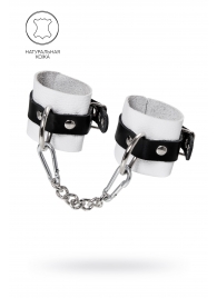 Бело-черные кожаные наручники с одним ремешком с люверсами - Pecado - купить с доставкой в Рязани