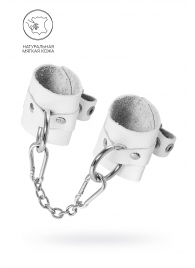 Белые мягкие кожаные наручники с люверсами - Pecado - купить с доставкой в Рязани