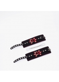 Черные кожаные наручники с красным декором и строчкой - Crazy Handmade - купить с доставкой в Рязани