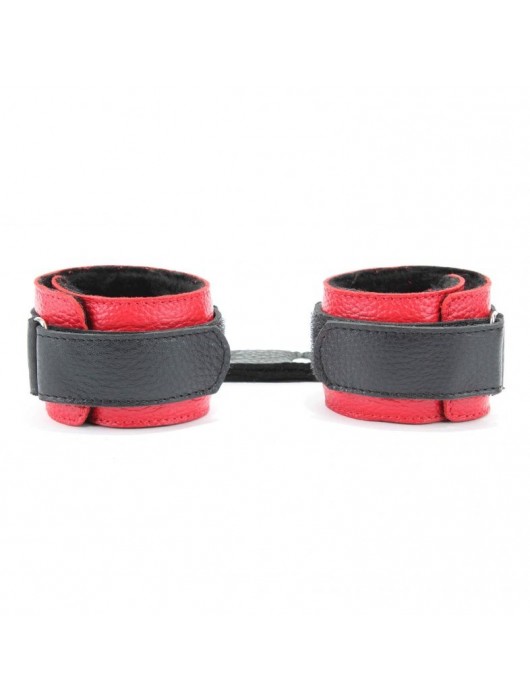 Красно-чёрные кожаные наручники с меховым подкладом - БДСМ Арсенал - купить с доставкой в Рязани