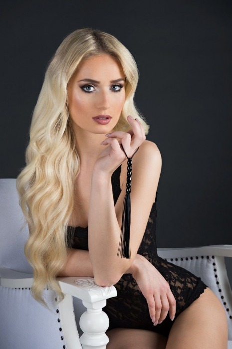 Чёрная мини-плеть из резины Rubber Mini Whip - 22 см. - Blush Novelties - купить с доставкой в Рязани